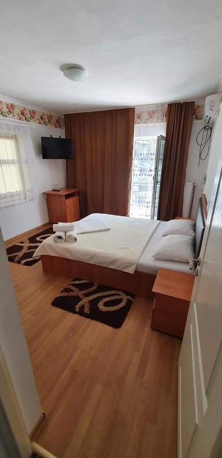 Апартаменты Casa Mimi Бэиле-Еркулане Экстерьер фото